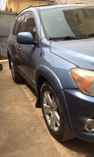 A picture of 2008 Toyota Rav4