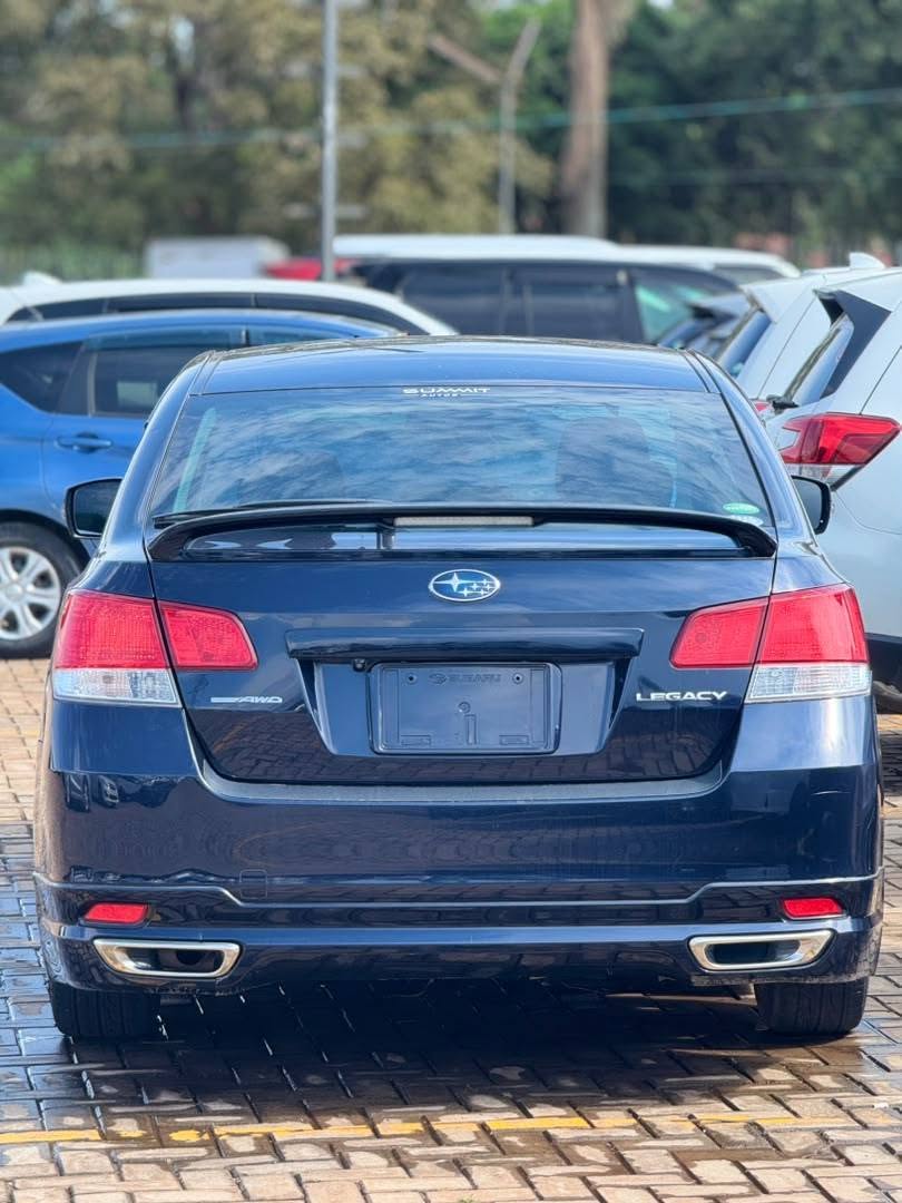 A picture of Subaru legacy 2013