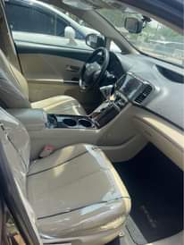 A picture of Toyota Venza 2010