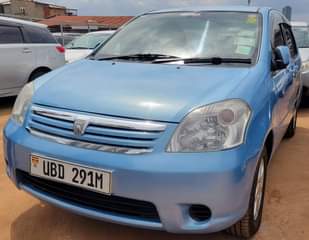 A picture of 2004 Toyota Raum 1.5cc
