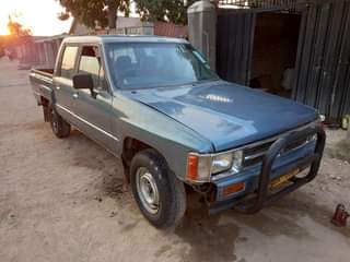 used toyota hilux