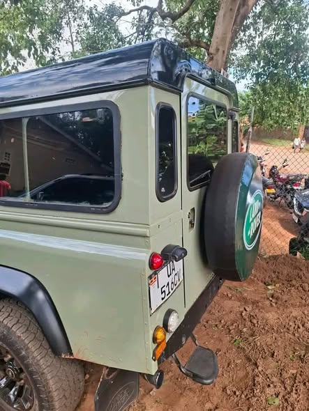 A picture of Landrover defender 110m call 0701488581 what s app 0776417404