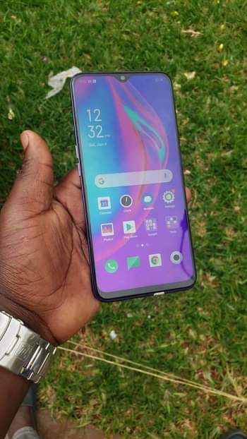 A picture of Oppo F11
