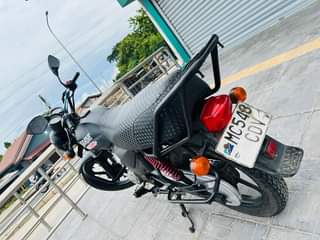 A picture of TVS HLX CC 125