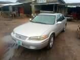 A picture of 2000 Toyota Camry
