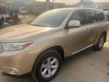 A picture of 5months used Highlander 20082013