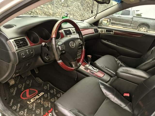 A picture of LEXUS ES330 06 REGISTERED FULL OPTION SUPER CLEAN JUST LIKE