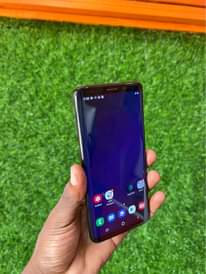A picture of samsung s9 plain 64gb bei 255000 biashara dukani 0764613458 mawasiliano