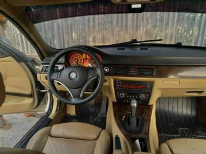 A picture of 2010 BMW 2010