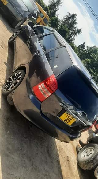 A picture of Toyota Wishi
