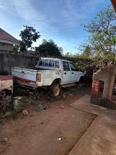 used toyota hilux