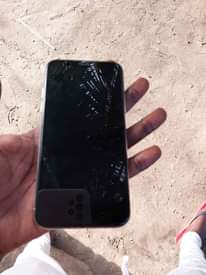 A picture of IPhone X plain