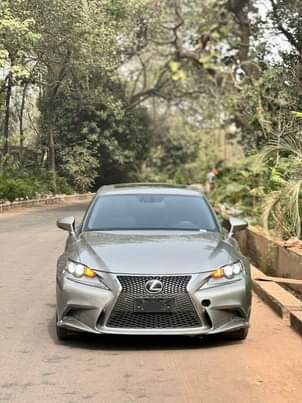 A picture of Lexus Is350
