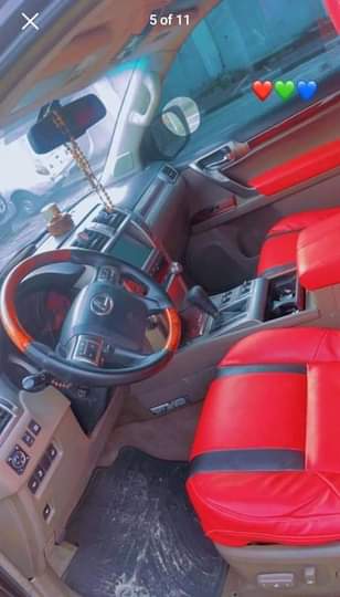 A picture of CLEAN LEXUS GX 460 ACCIDENT FREE FIRST BODY GOOD ENGINE