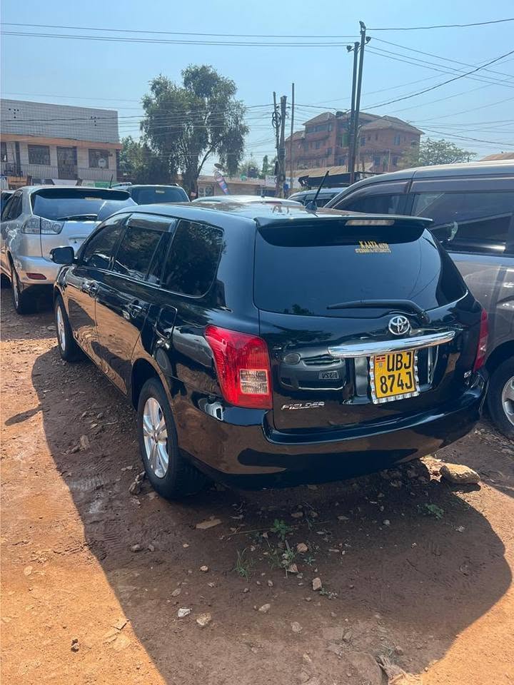 A picture of TOYOTA FIELDER