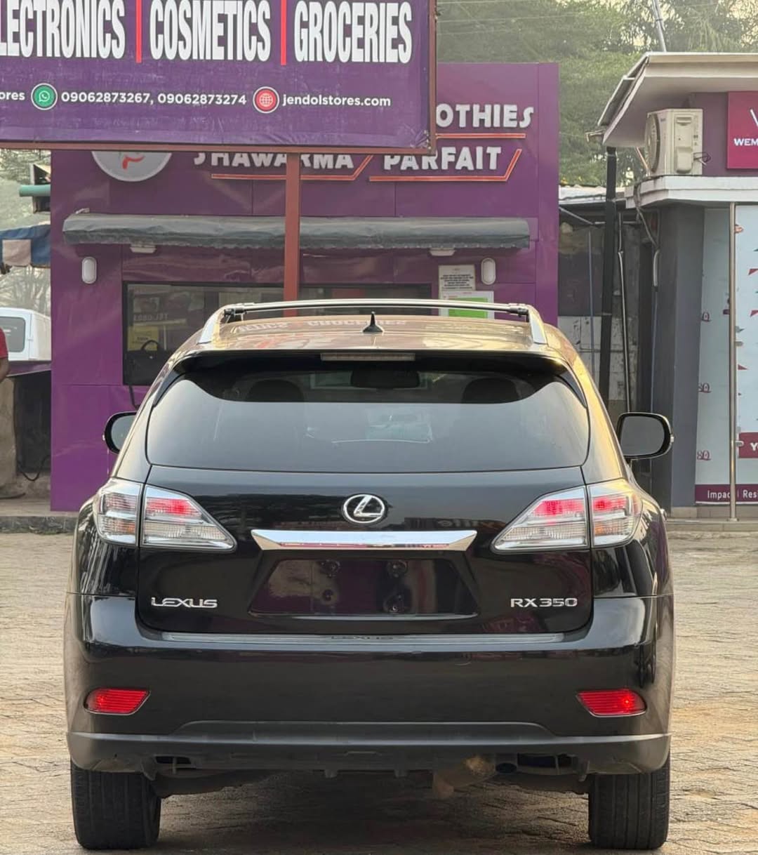A picture of LEXUS RX350 2010