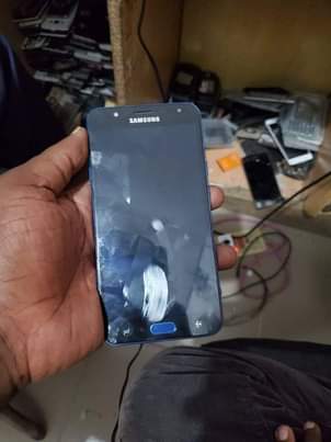 A picture of SAMSUNG J7 DUO GB 32 RAM 3 GB INAUZWA 85