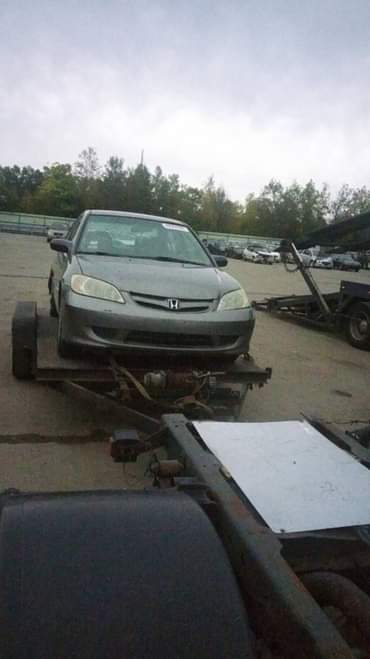 A picture of 2004 Honda Civic For Urgent Sale Accident Free 4 Plug