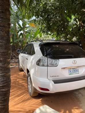 A picture of Few months used Lexus Rx350 2008 model fully option direct