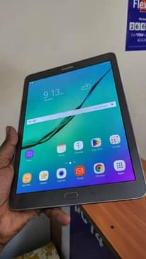 A picture of Galaxy tab s2