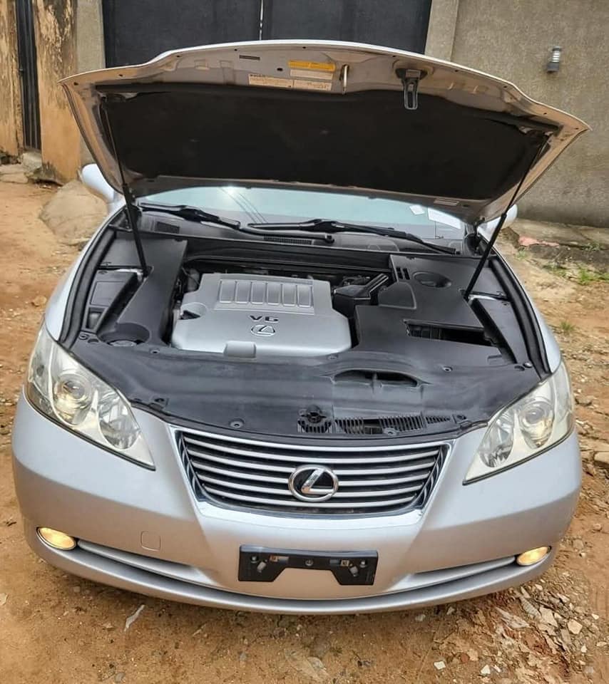 A picture of Lexus ES350
