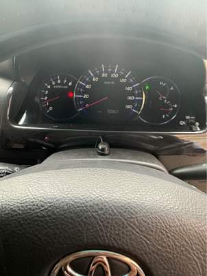 A picture of Toyota Alphard 2008