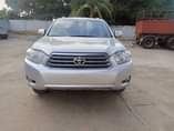 A picture of arrived 2009 highlander Distres