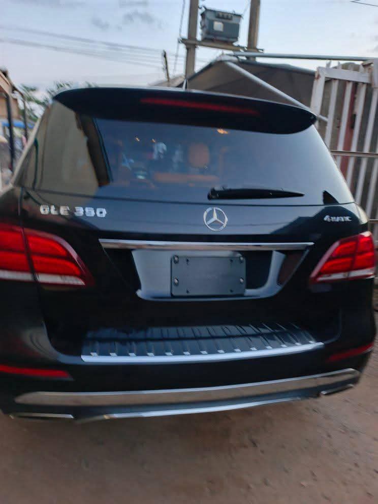 A picture of GLE 350 Benz 2016 model