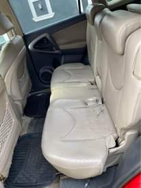 A picture of Toyota RAV4 07 08 model