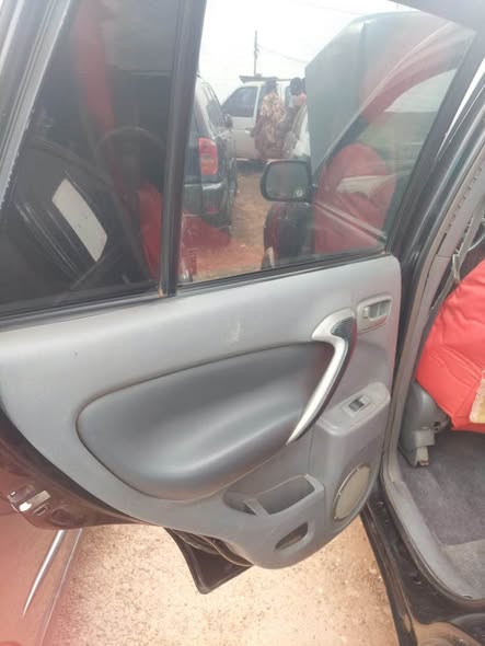 A picture of Toyota rav4