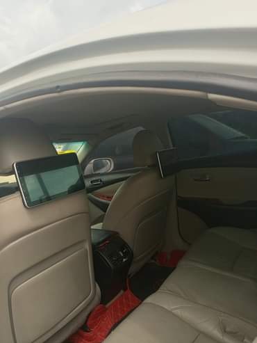 A picture of Clean Lexus ES 350 2013 upgraded to 2016 in prestige