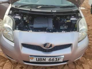 A picture of 2010 TOYOTA VITZ 1.0CC