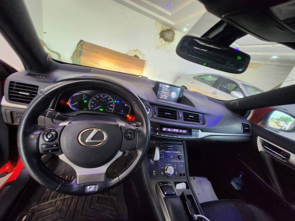 A picture of Lexus Ct200L 017 08055475533