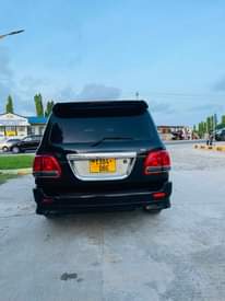 A picture of Toyota Land Cruiser V8 Amazon Namba DBE