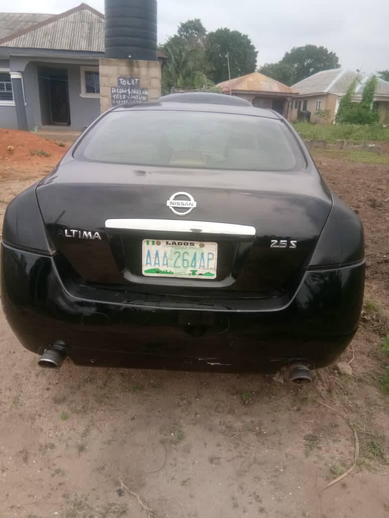 A picture of Nissan buy and tow