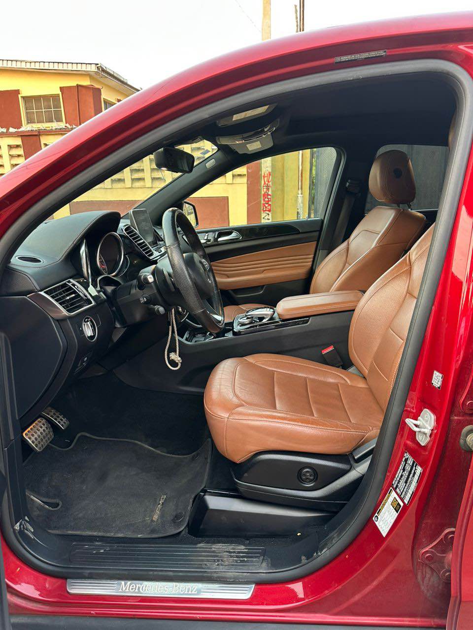 A picture of 2017 Mercedes Benz GLE450