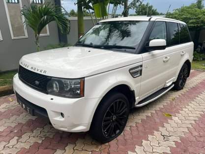 A picture of 2010 RANGE ROVER SPORT 2010