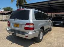 A picture of TOYOTA LANDCRUISER VX