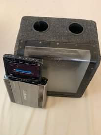 A picture of sony xplode 1800watts speker equalizer gelong 2500watts bandpass enclosure box