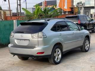 A picture of Lexus Rx 350