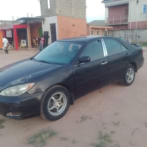 A picture of Camry 05 model Engine and Gear perfect AC Super chilling