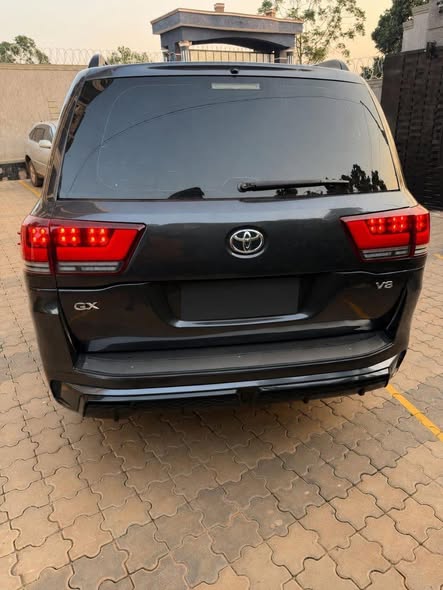 A picture of 2012 Land cruiser v8 2012
