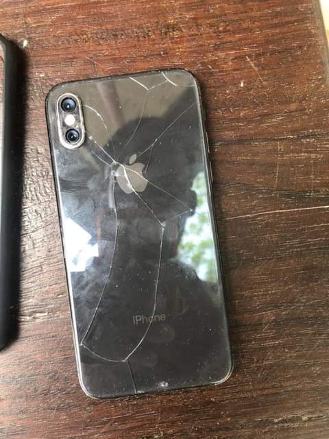 A picture of Iphone x