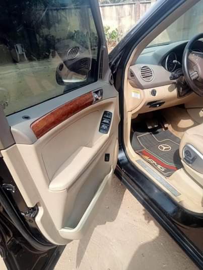 A picture of Registered 07 ML350 well maintained buy and travel engine gear