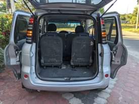 A picture of Toyota sienta