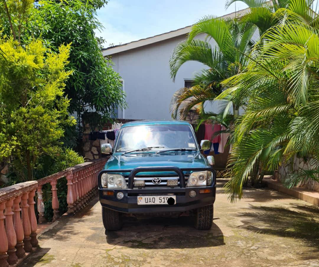 A picture of Land cruiser prado