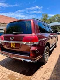 A picture of 2010 Toyota Landcruiser