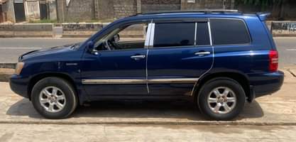 A picture of TOYOTA HIGHLANDER 04 TOKS STANDARD