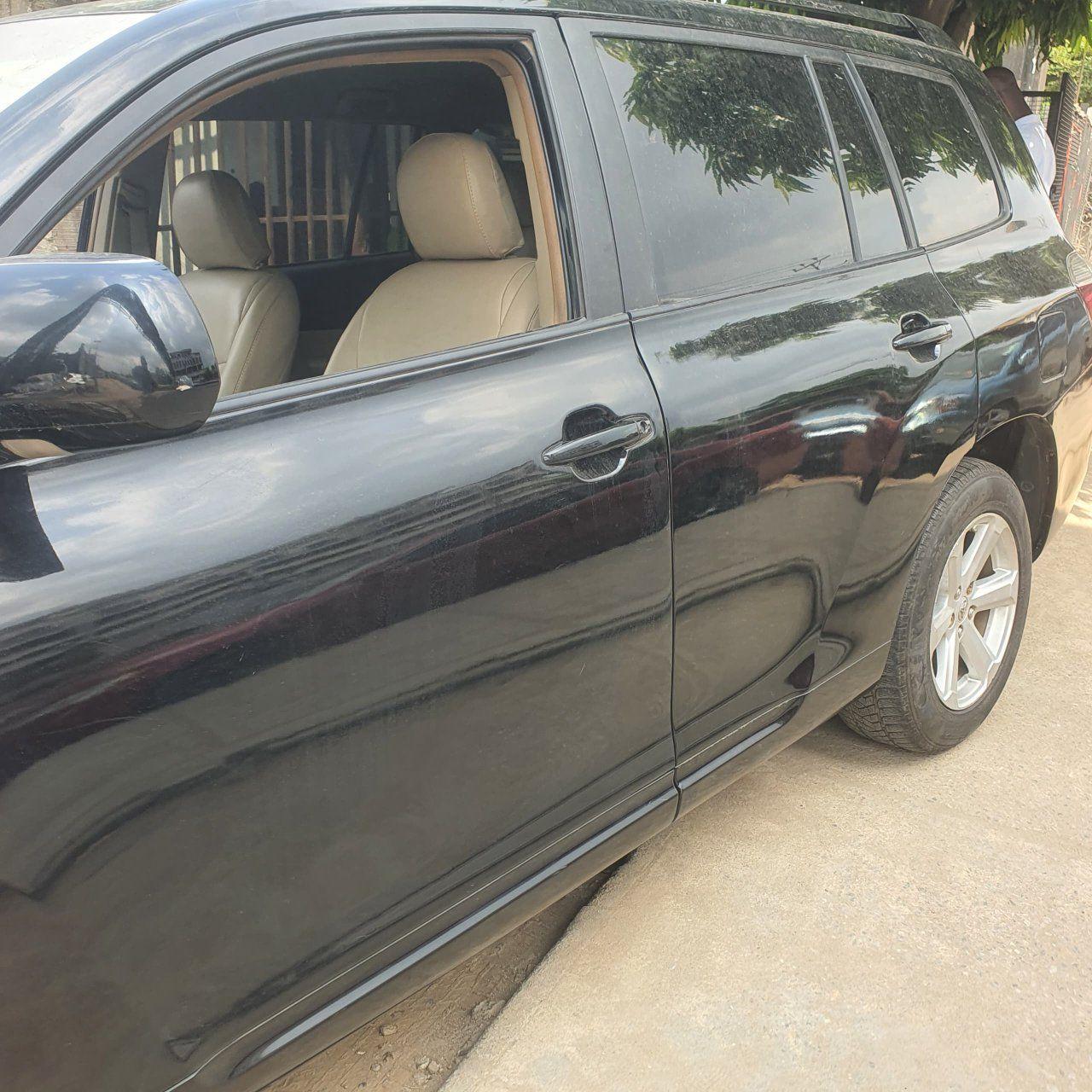 A picture of Toyota Highlander 2008
