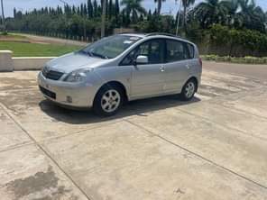 A picture of FOREIGN USED TOYOTA COROLLA VERSO 2004 MODEL WITH ORIGINAL CUSTOM